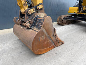 2020-caterpillar-330-1469498-48262238