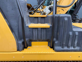 2020-caterpillar-330-1469498-48262259
