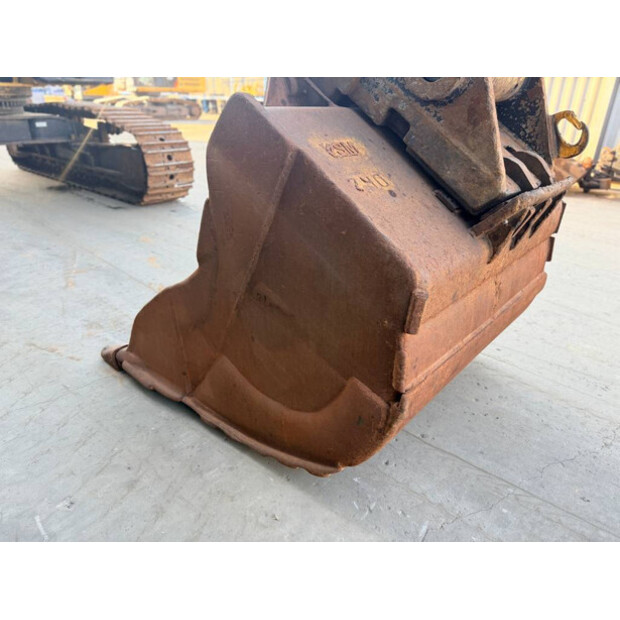 2016 Caterpillar 352F-48262288