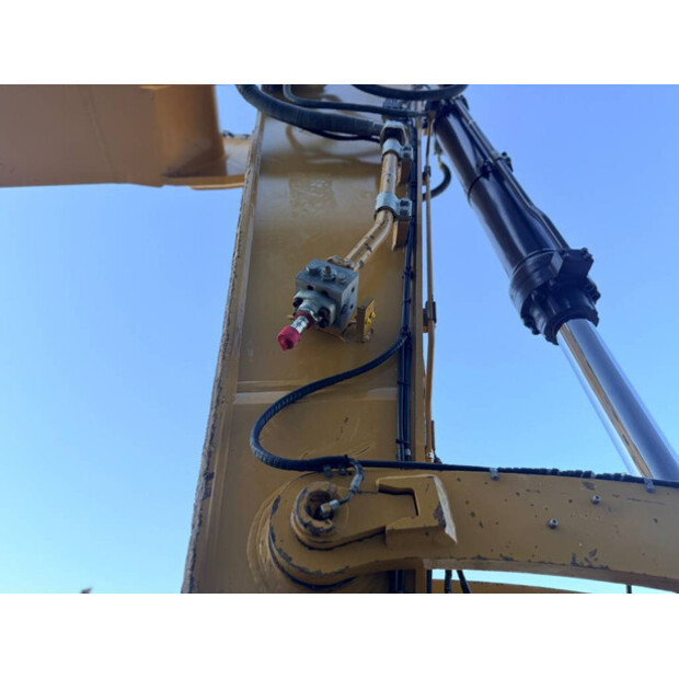 2016 Caterpillar 352F-48262293