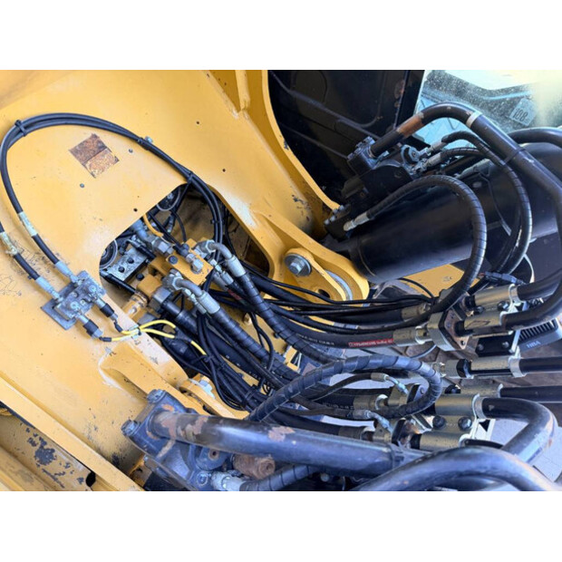 2016 Caterpillar 352F-48262313