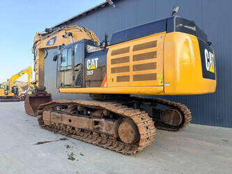 2016-caterpillar-352f-1469500-48262326