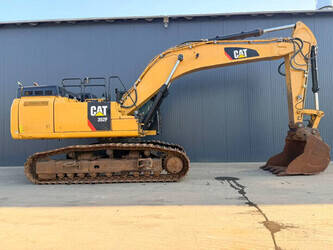2016-caterpillar-352f-1469500-48262330