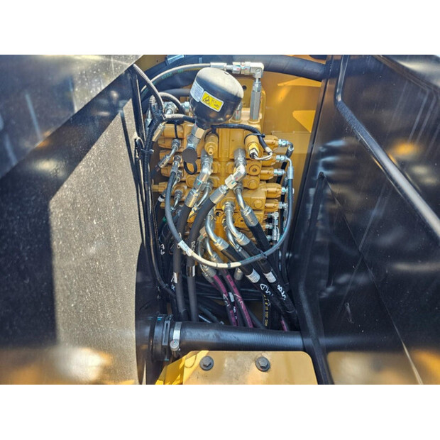 2026 Caterpillar 305.5-48263509