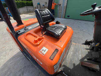 2017-doosan-30gx-48263566