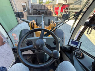 2017-liebherr-l506-48263972