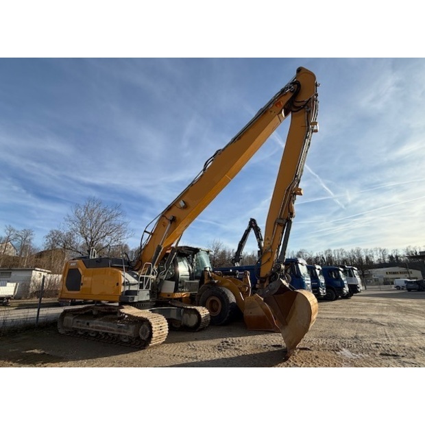 2020 ليبهير R930NLC-48271234