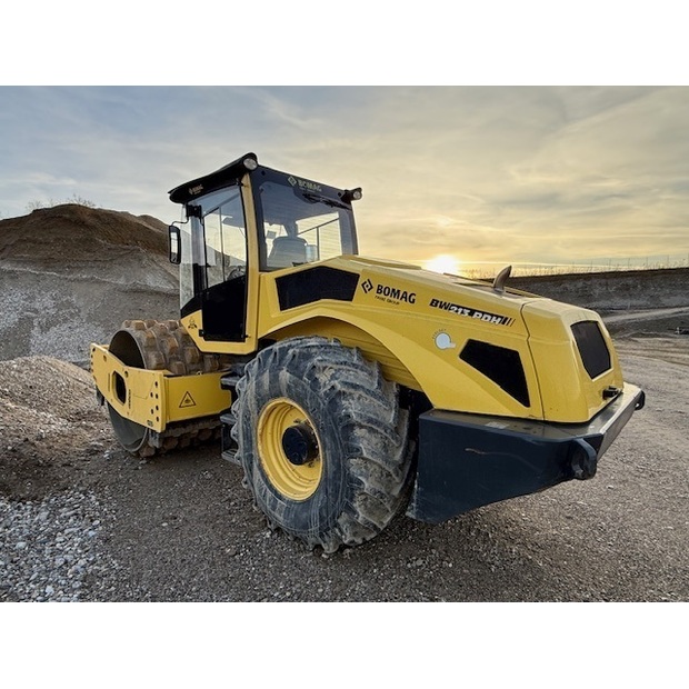 2017 BOMAG BW213PDH-5-48271312