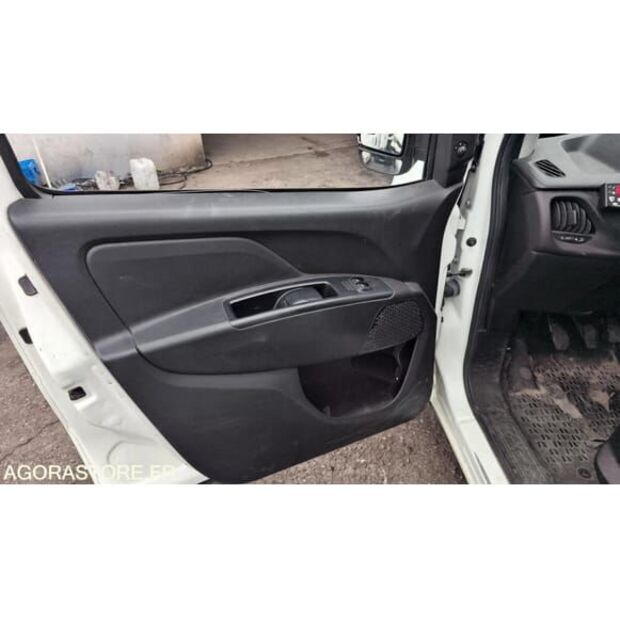 Fiat Doblo-48275876