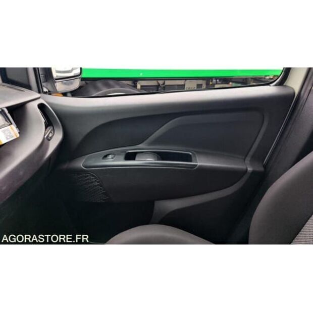 Fiat Doblo-48275877