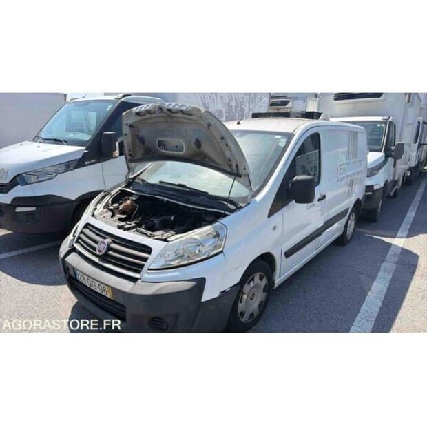 فيات Scudo-48276916