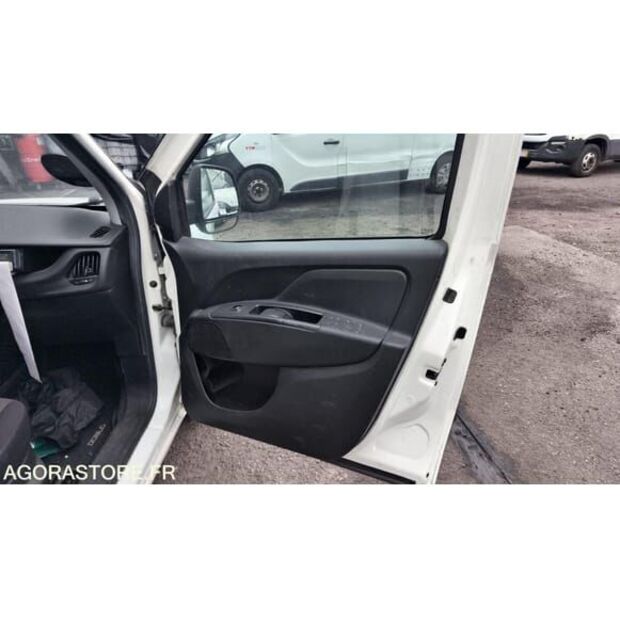 Fiat Doblo-48276989