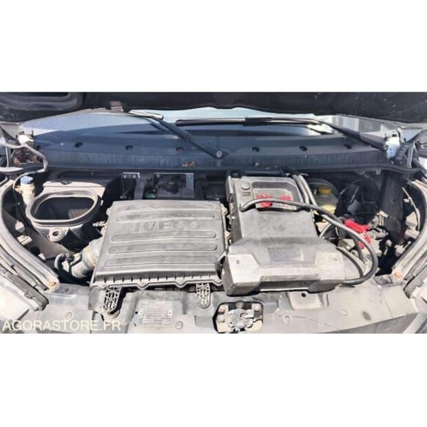 Iveco Daily-48277152
