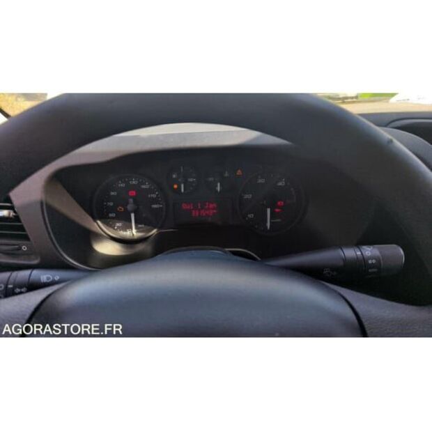 Iveco Daily-48277233