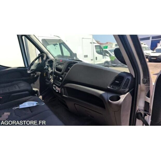 Iveco Daily-48277301