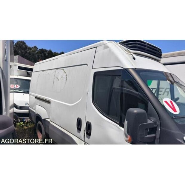 Iveco Daily-48277307