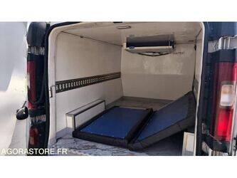 renault-trafic-1469625-48277445