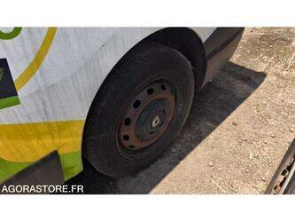 renault-trafic-1469625-48277475