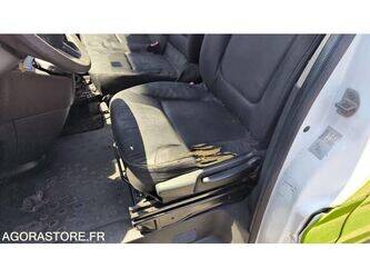 renault-trafic-1469625-48277477