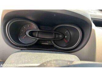 renault-traffic-1469631-48277858
