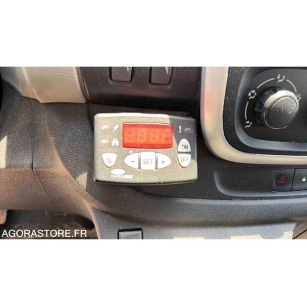 Renault Traffic-48277859