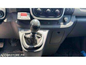 renault-traffic-1469631-48277860