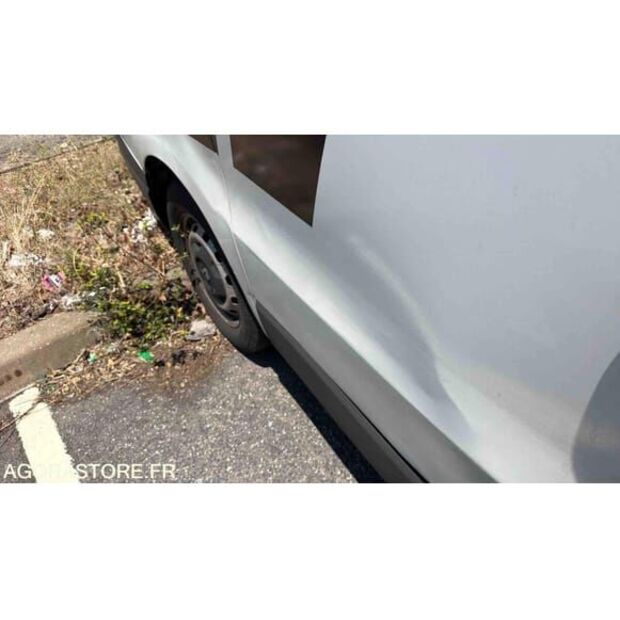 Renault Traffic-48277862