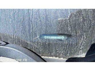 renault-traffic-1469631-48277864