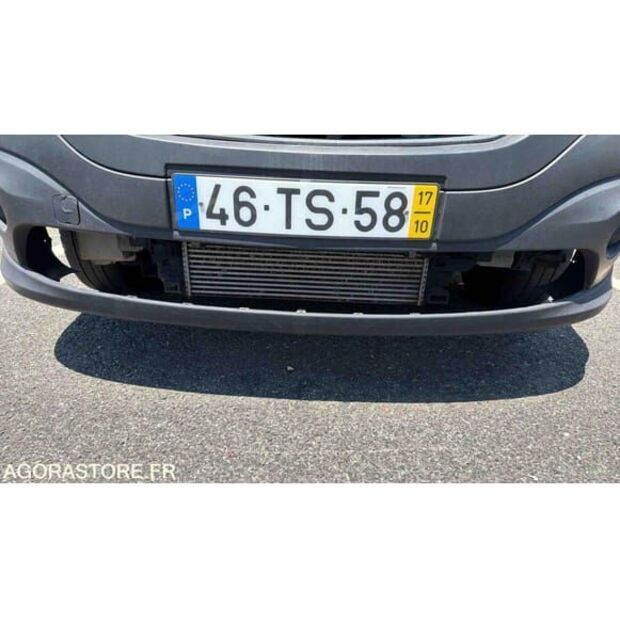 Renault Traffic-48277866