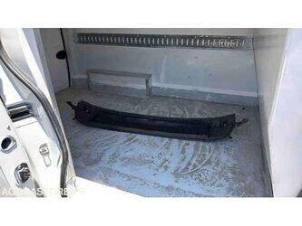 renault-traffic-1469631-48277870
