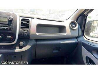 renault-traffic-1469631-48277871