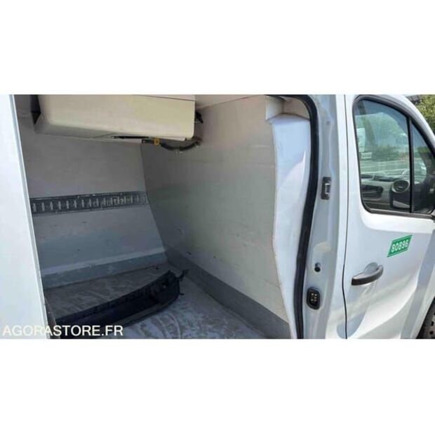 Renault Traffic-48277874