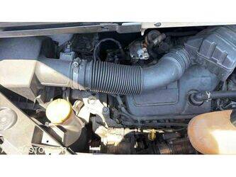 renault-traffic-1469631-48277877