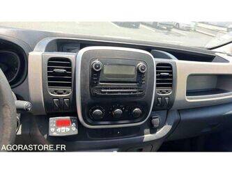 renault-traffic-1469631-48277878