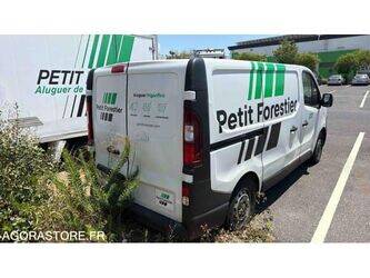 renault-traffic-1469631-48277888