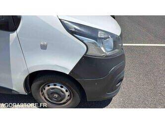 renault-traffic-1469631-48277891