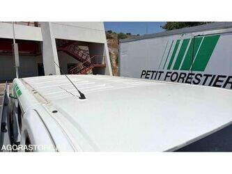 renault-traffic-1469631-48277893