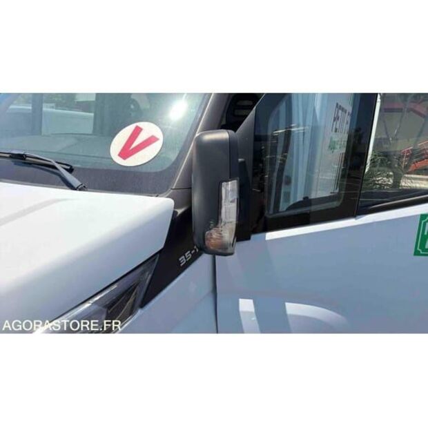 2017 Iveco 35-140-48277986