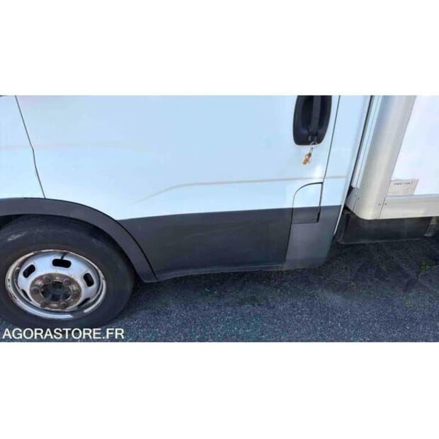 2017 Iveco 35-140-48277989