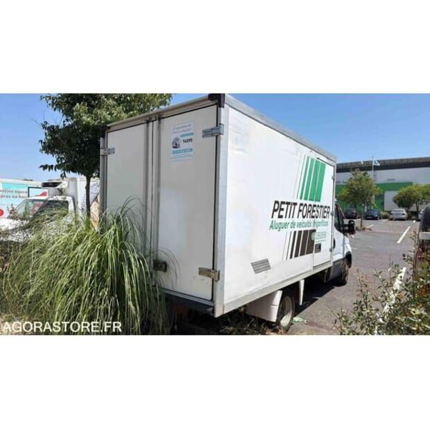 2017 Iveco 35-140-48277993
