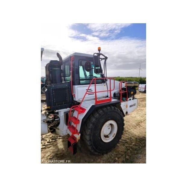 بيل B40D-48278351