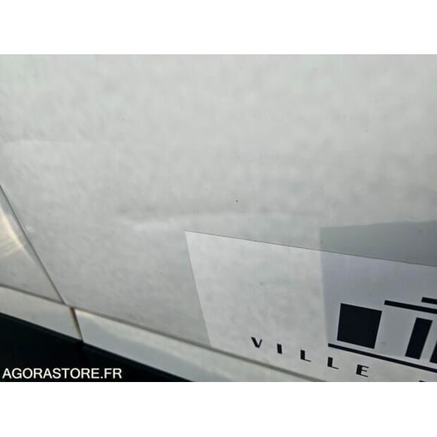 2023 Iveco 35S14N-48278439