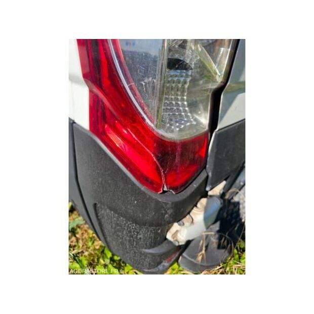 2023 Iveco 35S14N-48278446