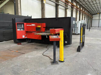 صورة ل متنوع 1993 Amada Arcade 210 CNC