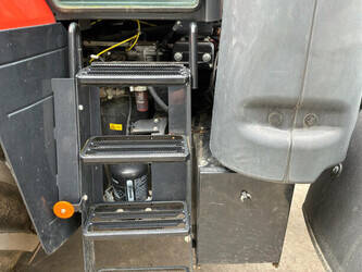 2021-kubota-m7173-48281320