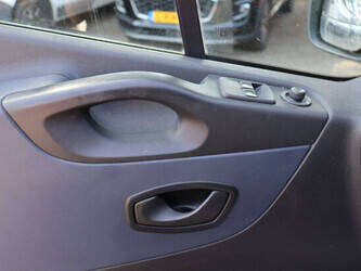 2016-opel-vivaro-b-1469650-48282427