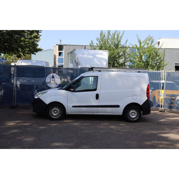 2015 Opel Combo van-48282534
