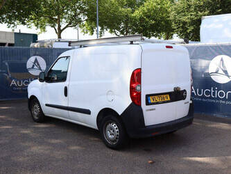2015-opel-combo-van-1469653-48282536