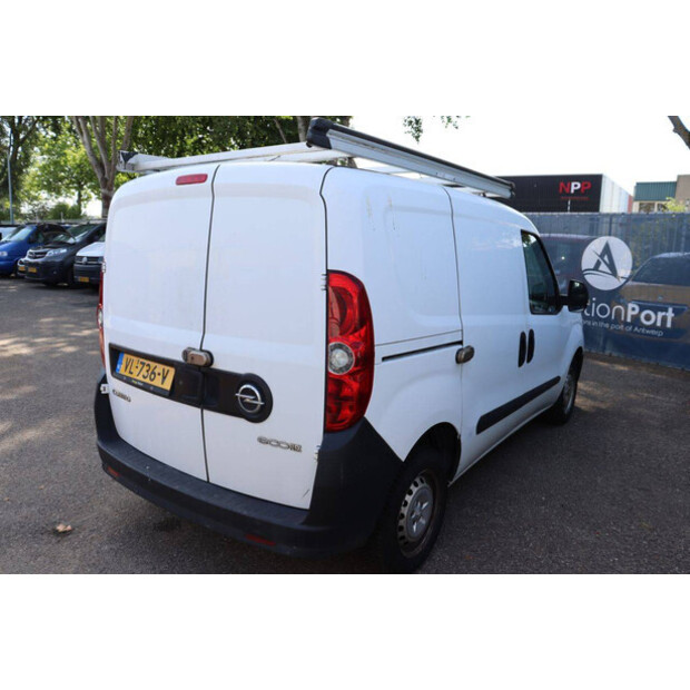2015 Opel Combo van-48282538