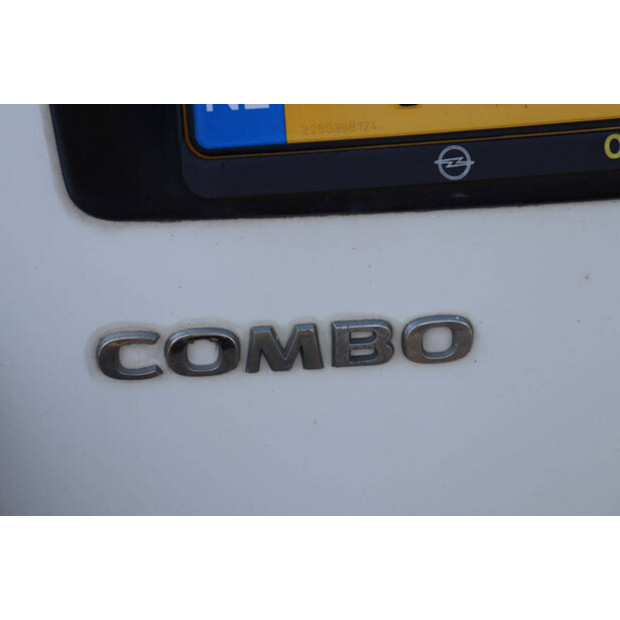 2015 Opel Combo van-48282548